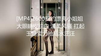 70后美妈妈 ·不惧时光优雅到老：好喜欢儿子的大肉棒，黑丝足交，被颜射好骚