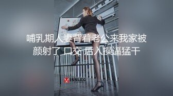 跟随抄底美女 屁屁真性感 小内内卡的真紧