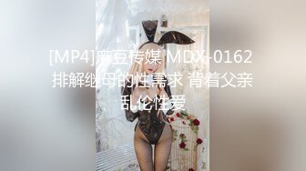 10月大众温泉洗浴场女宾换衣间内部真实偸拍 非常给力环肥燕瘦多个年龄段 稀疏阴毛性感小姐姐风韵犹存美少妇亮点多