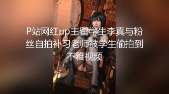 与顽皮可爱的小女友对着镜头做爱自拍非常主动