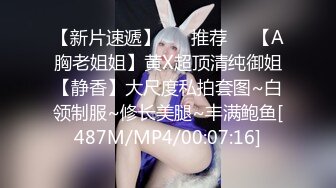 跟小蛮腰翘臀女友酒店激情啪啪