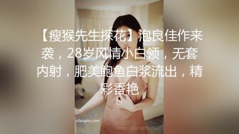 ⚫️⚫️校园厕拍达人潜入职校女厕，定点全景双机位偸拍，超多学生妹方便，各种浑圆大屁股，双洞看的清楚