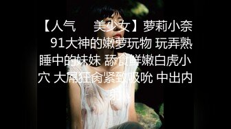 网红女神伊娃剧情与小哥玩扑克输了脱衣服受不了极品八字大奶直接在地板上啪啪