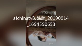 [MP4/ 692M] 愿做你的胯下之奴，露脸小少妇被大哥调教，深喉交足交舔脚